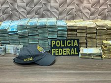 _Dinheiro apreendido pela Polícia Federal, no âmbito da Operação Conectados (Foto: Divulgação)