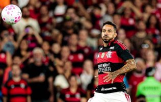 Danilo sofre duas fraturas na mandíbula após choque no Fla-Flu e passará por cirurgia