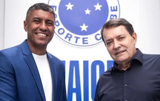 Paulinho é apresentado pelo Cruzeiro: 'Me preparei para isso'