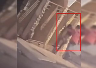 Homem acusa vizinha de furto e a espanca na porta de casa em GO