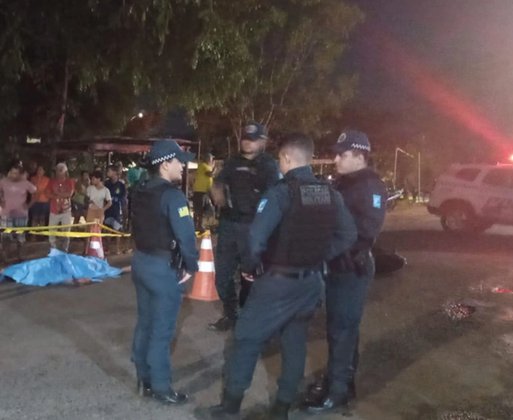 Homem morre após colidir motocicleta em carro na zona leste de Teresina
