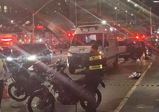 Homem de 54 anos morre após ser atropelado por ambulância