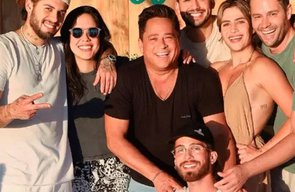 Leonardo reúne três dos seis filhos para Dia dos Pais