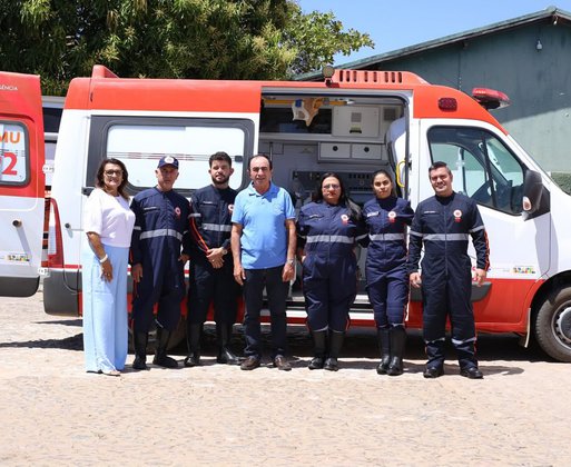 Pio IX entrega novos fardamentos para equipe do SAMU