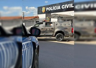 Dupla é presa suspeita de matar e esconder corpo de homem dentro de mala