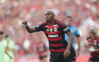 Flamengo encaminha venda de Lorran para clube dos Emirados Árabes