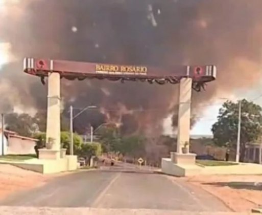 Incêndio atinge terrenos e áreas de vegetação próximo ao anel viário de Oeiras
