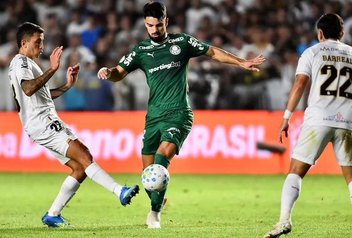 Palmeiras elimina o Santos na Vila Belmiro e avança à semifinal da Copa do Brasil